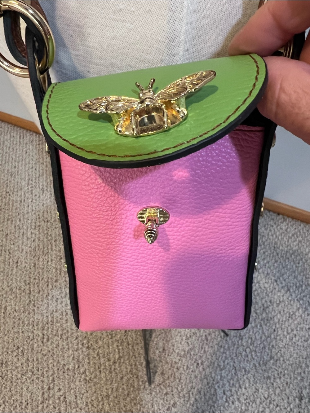 Cassette - the Bee Bag -Mini Crossbody Bag - Picture 7 of 14